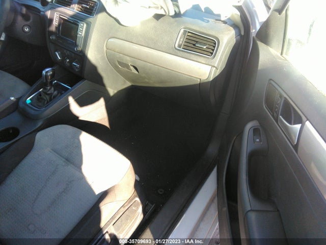 3VW2B7AJ0HM254039 Volkswagen Jetta 1.4t S