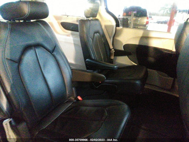 Chrysler Pacifica Touring L 2021 аукцион фото
