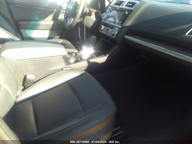 Subaru Outback Limited 2017 4S4BSEKC3H3260390 Image 6