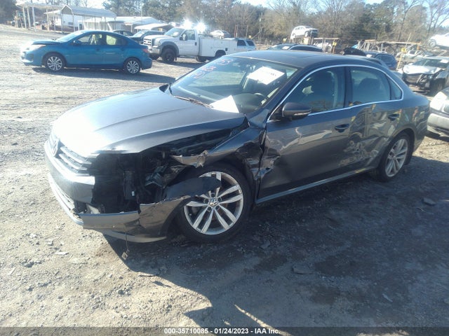 2018 Volkswagen Passat, VIN: 1VWBA7A31JC029950