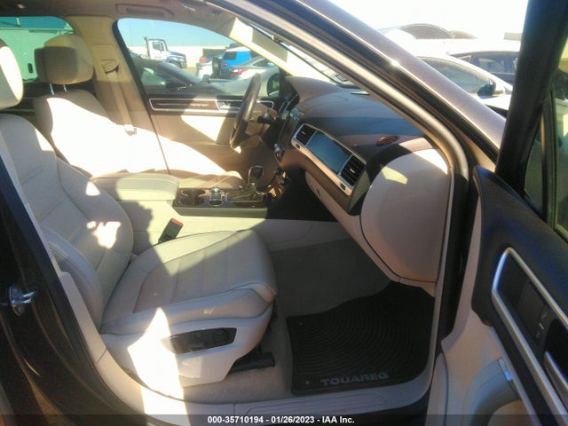 WVGEP9BP1GD004136 Volkswagen Touareg Lux