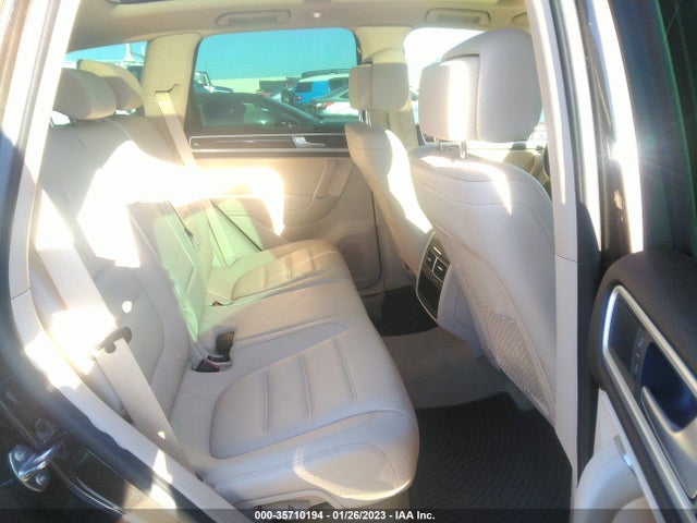 WVGEP9BP1GD004136 Volkswagen Touareg Lux