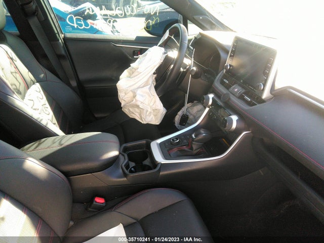 2021 Toyota RAV4, VIN: JTMFB3FV5MD016735