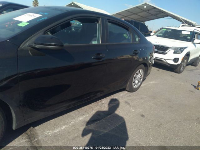 3KPF24AD8PE565806 KIA FORTE LX