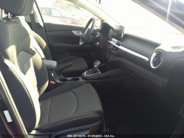 3KPF24AD8PE565806 KIA FORTE LX