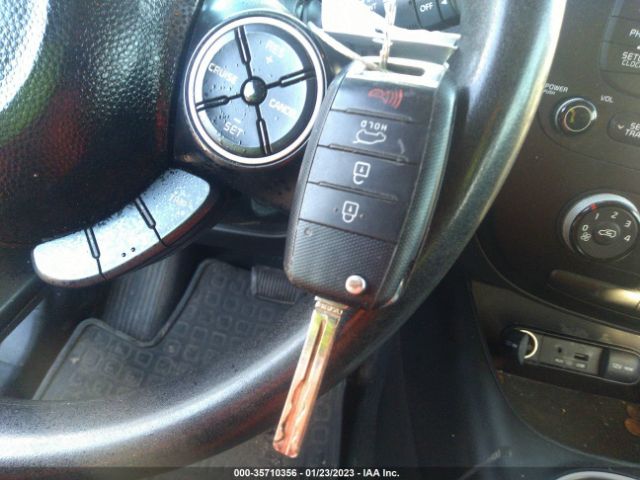 KNDJN2A29F7112782 KIA Soul Base