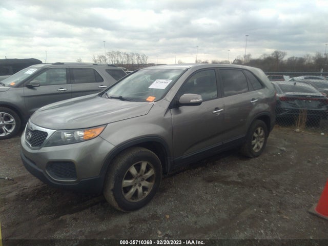 2013 KIA SORENTO LX VIN: 5XYKT4A11DG329563