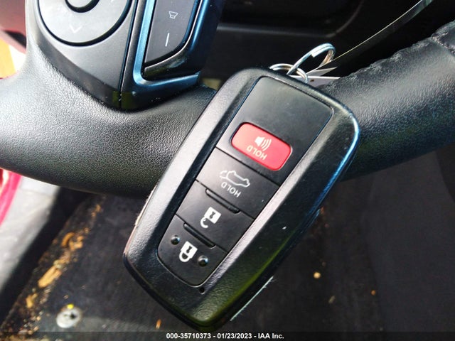 2021 Toyota RAV4, VIN: 4T3D6RFV2MU012241