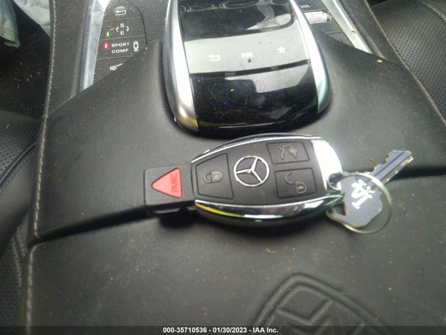 2017 Mercedes-Benz Maybach, VIN: WDDUX8FB9HA275477