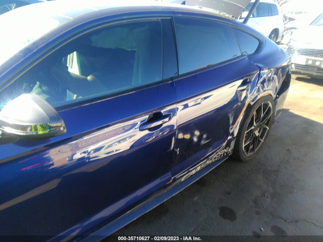 WAUC4CF58JA023802 Audi S5 Sportback Prestige