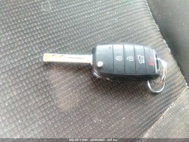 5XYKTDA76EG539095 KIA SORENTO LX
