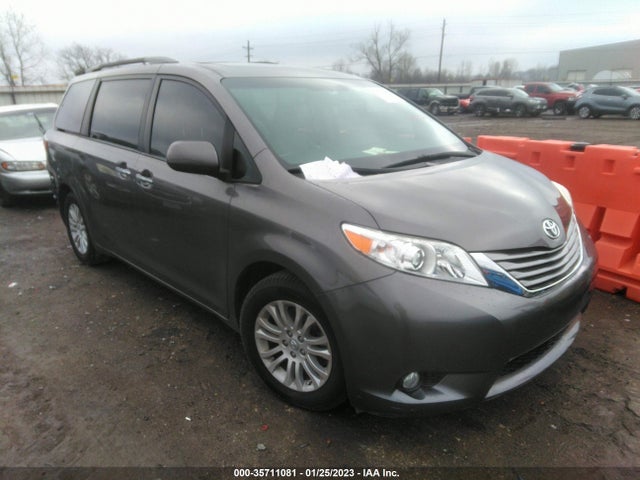 2017 Toyota Sienna, VIN: 5TDYZ3DC2HS796922