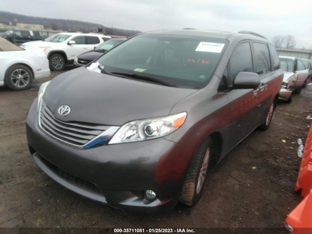 2017 Toyota Sienna, VIN: 5TDYZ3DC2HS796922