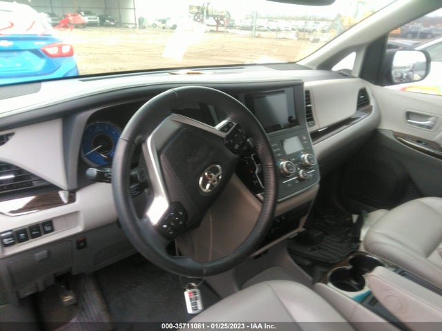 2017 Toyota Sienna, VIN: 5TDYZ3DC2HS796922