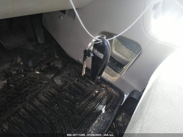 2013 DODGE GRAND CARAVAN CREW VIN: 2C4RDGDG3DR572803