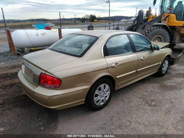 2003 HYUNDAI SONATA VIN: KMHWF25S23A818550