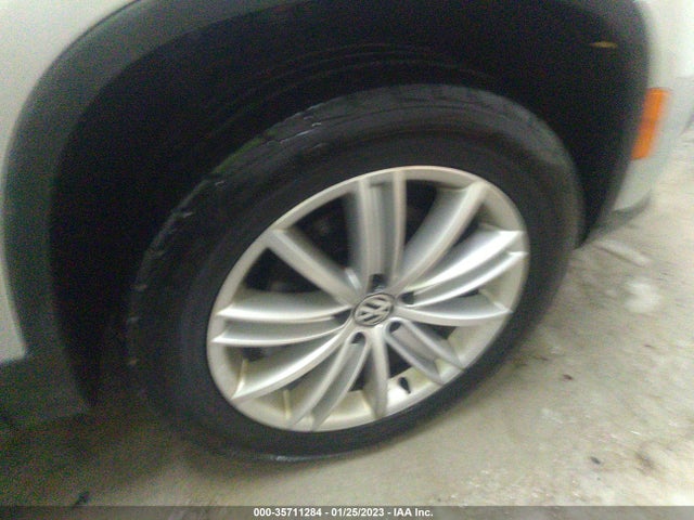 2012 VOLKSWAGEN TIGUAN SE W/SUNROOF & NAV VIN: WVGAV7AX9CW602869
