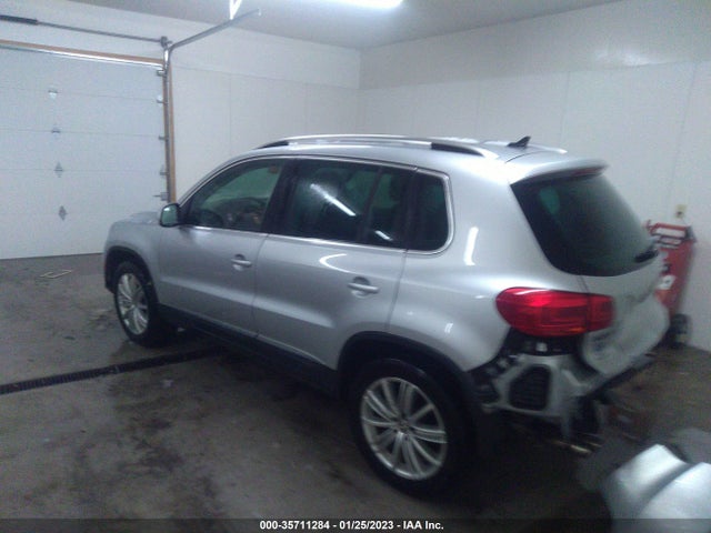 2012 VOLKSWAGEN TIGUAN SE W/SUNROOF & NAV VIN: WVGAV7AX9CW602869
