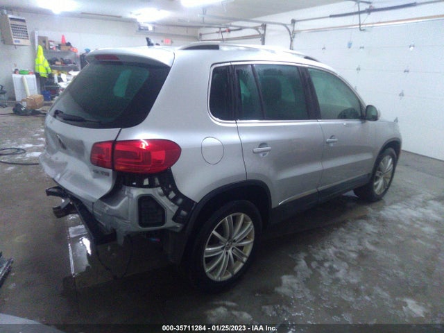 2012 VOLKSWAGEN TIGUAN SE W/SUNROOF & NAV VIN: WVGAV7AX9CW602869