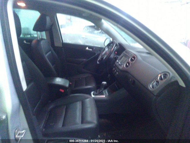 2012 VOLKSWAGEN TIGUAN SE W/SUNROOF & NAV VIN: WVGAV7AX9CW602869