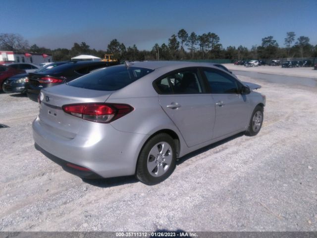 3KPFK4A78HE084000 KIA FORTE LX