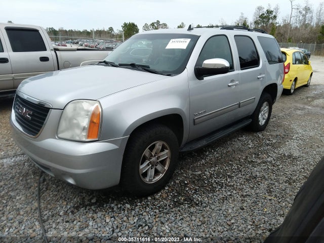 GMC YUKON SLT 2013 1GKS1CE00DR102016 Image 2