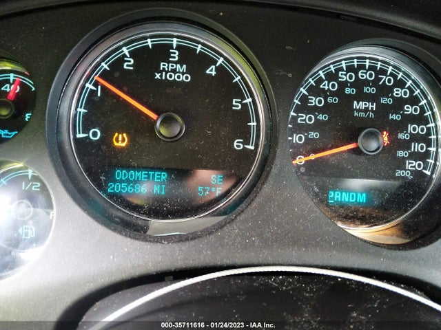 GMC YUKON SLT 2013 1GKS1CE00DR102016 Image 8