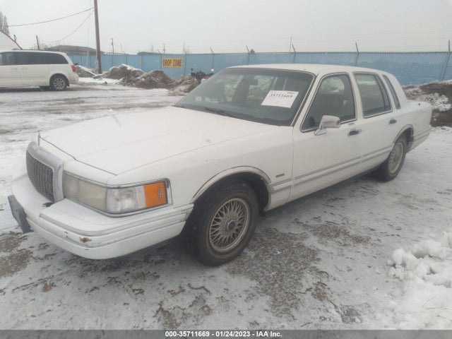 Lincoln Town Car Executive 1993 1LNLM81W4PY661167 Image 2