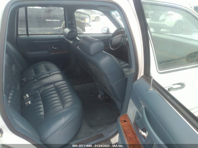 Lincoln Town Car Executive 1993 1LNLM81W4PY661167 Image 9