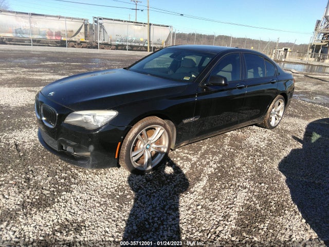 BMW 7 Series 750i 2012 WBAKA8C51CDS99908 Image 2
