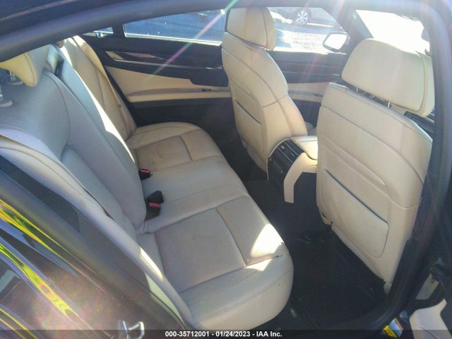 BMW 7 Series 750i 2012 WBAKA8C51CDS99908 Image 9