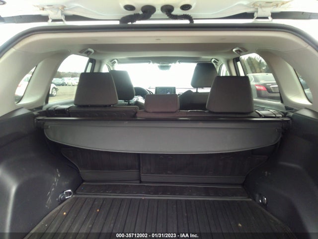 2022 TOYOTA RAV4 XLE VIN: 2T3W1RFV2NW201979
