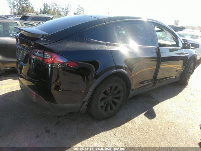 2016 Tesla Model X, VIN: 5YJXCBE28GF022111