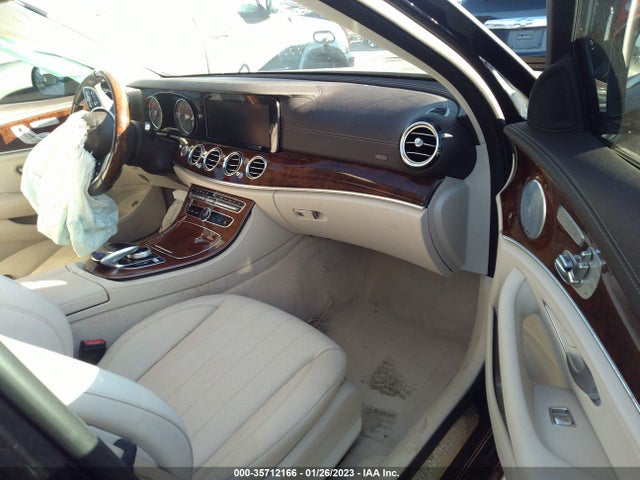 2019 Mercedes-Benz E-Class, VIN: WDDZF4JB6KA570133