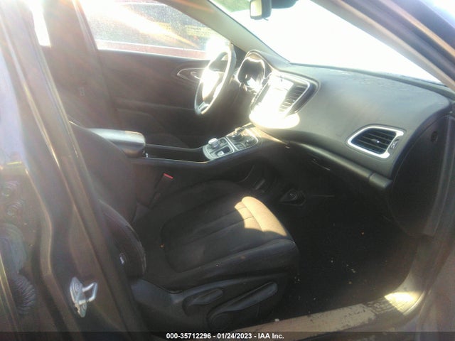 Chrysler 200 Limited 2016 1C3CCCAB0GN170995 Image 5