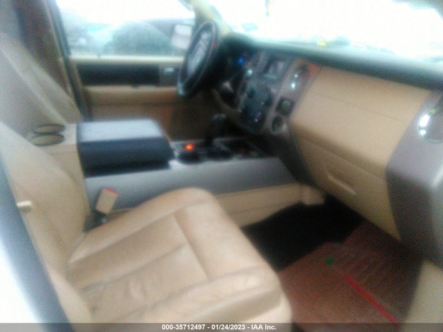 2015 Ford Expedition, VIN: 1FMJU1HT5FEF43042