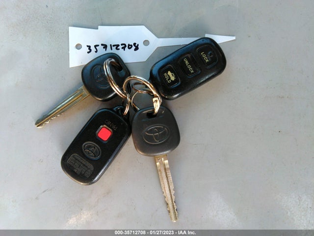 2005 TOYOTA CAMRY LE/XLE VIN: JTDBF32K150160239
