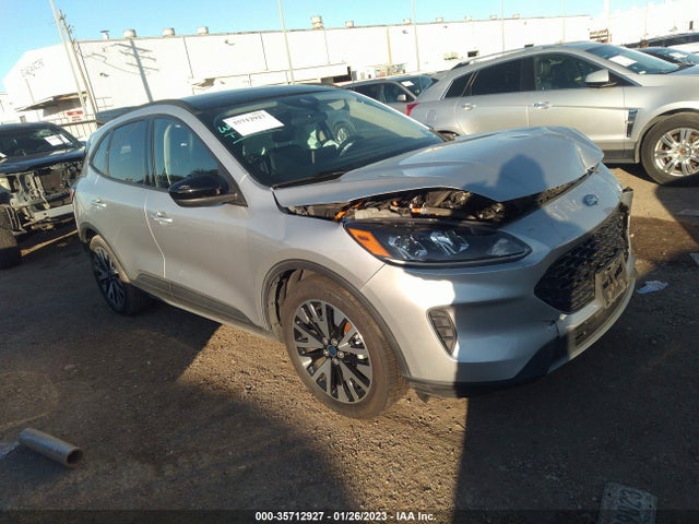 2020 Ford Escape, VIN: 1FMCU0BZ7LUB81488