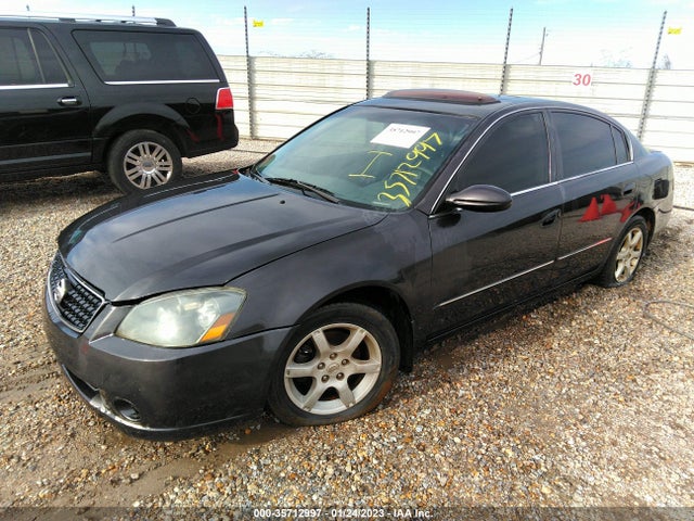 2005 NISSAN ALTIMA 3.5 SL VIN: 1N4BL11D45C393388