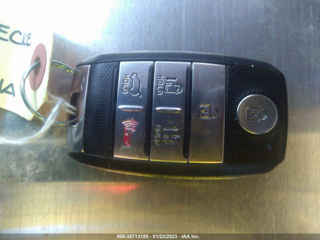 KNDMB5C14G6211903 KIA SEDONA LX