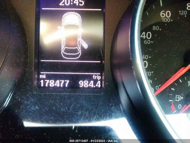 2016 Volkswagen Passat, VIN: 1VWAT7A35GC056017