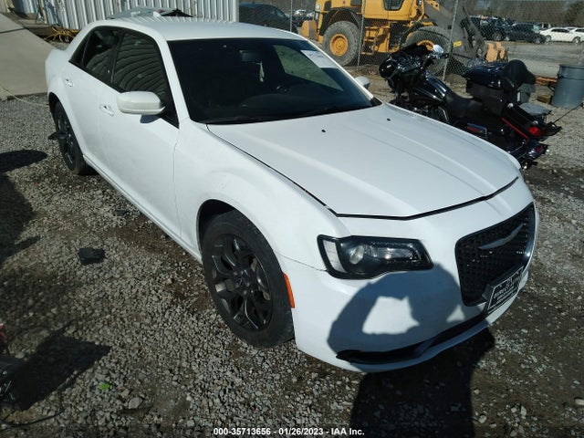 2018 Chrysler 300, VIN: 2C3CCAGG8JH250357