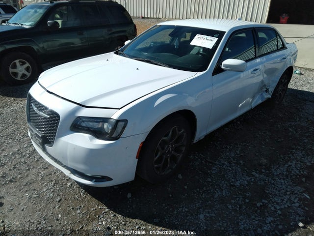 2018 Chrysler 300, VIN: 2C3CCAGG8JH250357