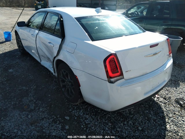 2018 Chrysler 300, VIN: 2C3CCAGG8JH250357