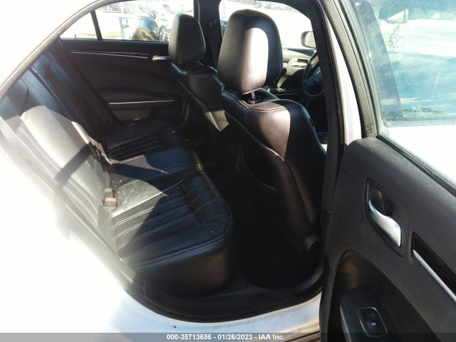 2018 Chrysler 300, VIN: 2C3CCAGG8JH250357