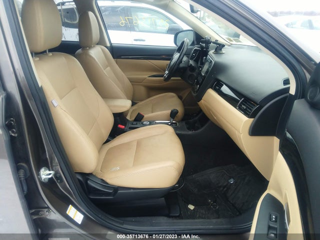 JA4AZ3A32GZ057806 Mitsubishi Outlander Se/sel/es