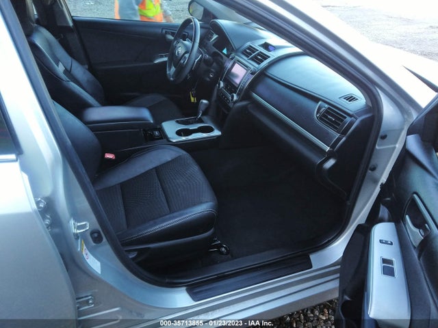 35713855 :رقم المزاد ، 4T1BF1FK3DU221964 vin ، 2013 Toyota Camry Se مزاد بيع