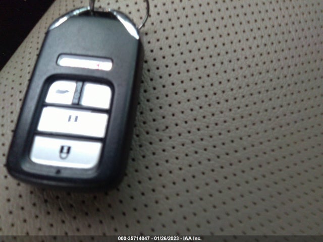 2016 Honda Pilot, VIN: 5FNYF6H06GB030799