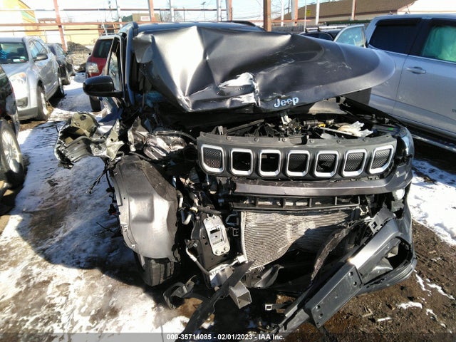 2022 Jeep Compass, VIN: 3C4NJDBB4NT121133