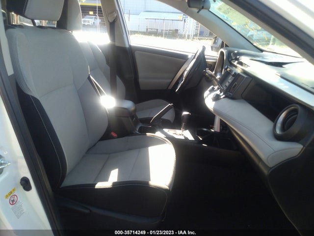 2017 Toyota RAV4, VIN: JTMRJREV7HD141066